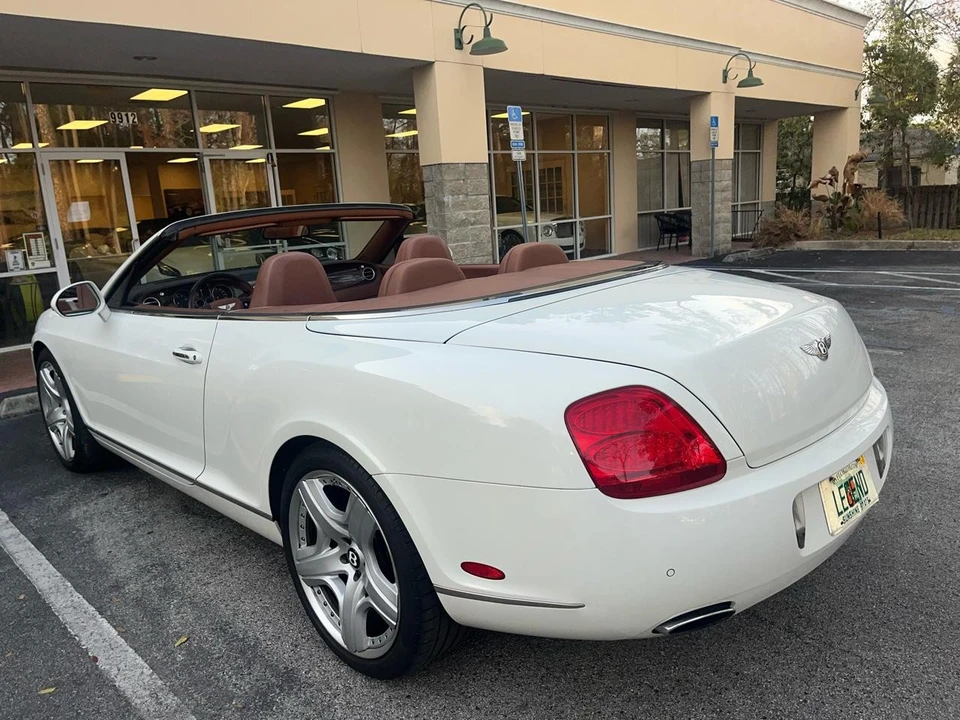 2011 Bentley Continental GTC - Image 8 of 31