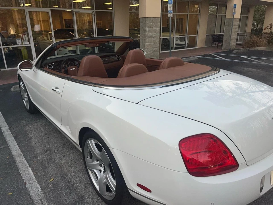 2011 Bentley Continental GTC - Image 9 of 31