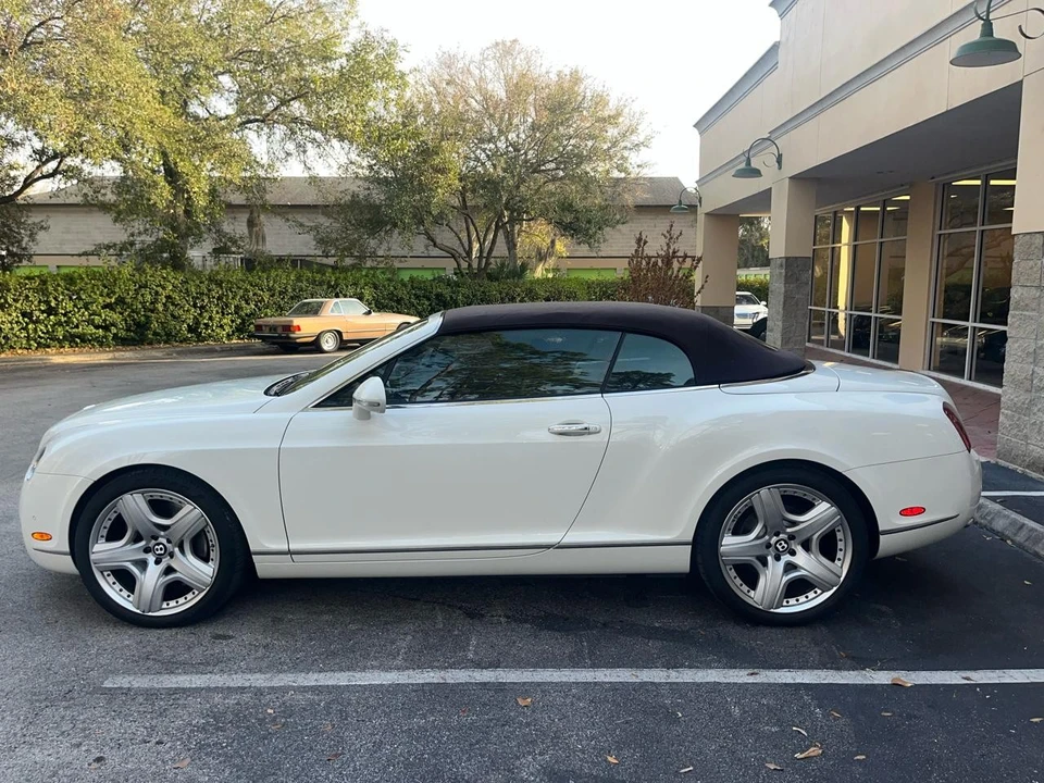 2011 Bentley Continental GTC - Image 24 of 31