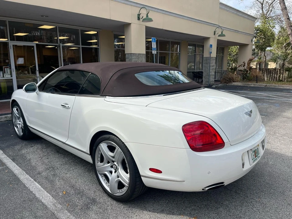 2011 Bentley Continental GTC - Image 22 of 31