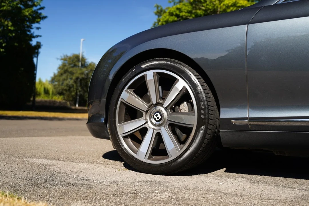 2011 Bentley Continental GT 1st Gen - Image 27 of 30
