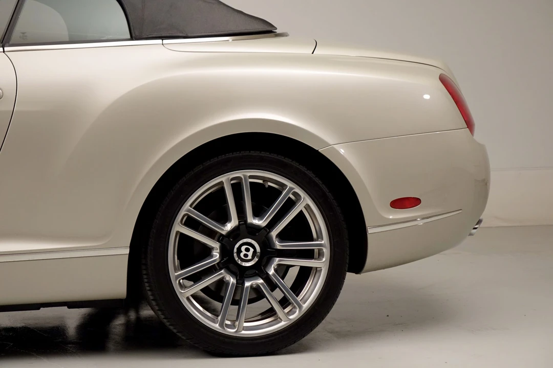 2011 Bentley Continental GTC - Image 27 of 31