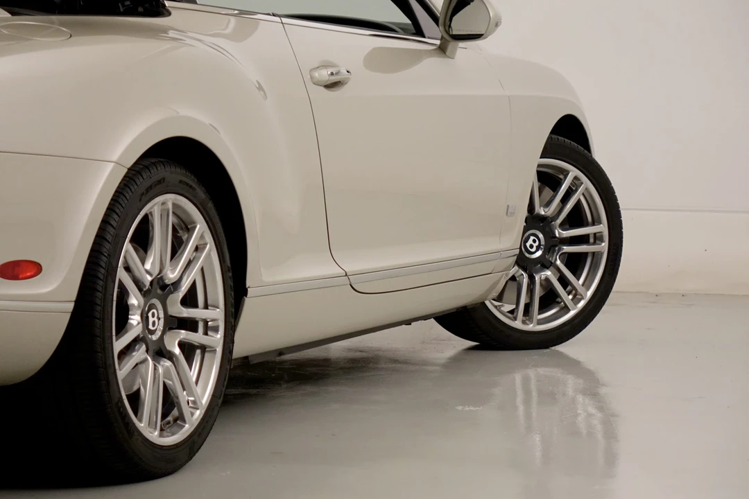 2011 Bentley Continental GTC - Image 18 of 31