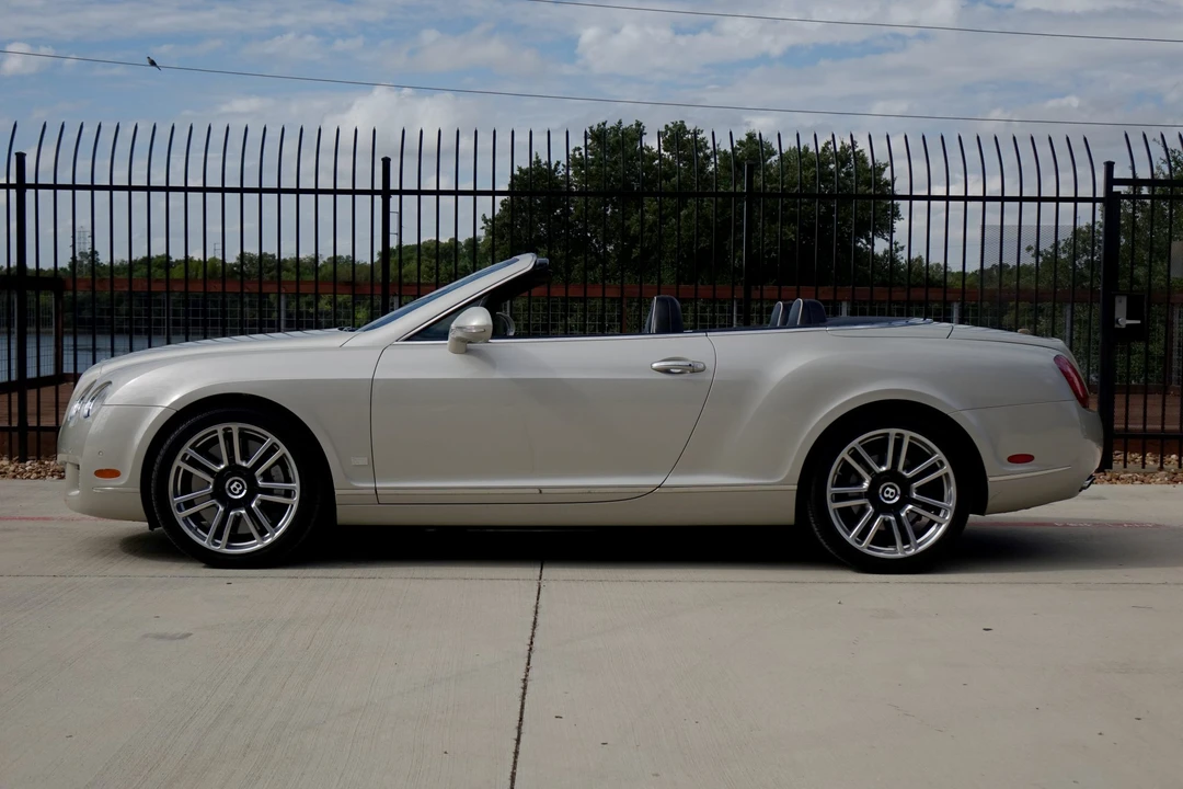2011 Bentley Continental GTC - Image 2 of 31