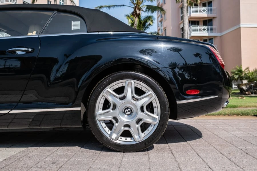 2011 Bentley Continental GTC - Image 14 of 31