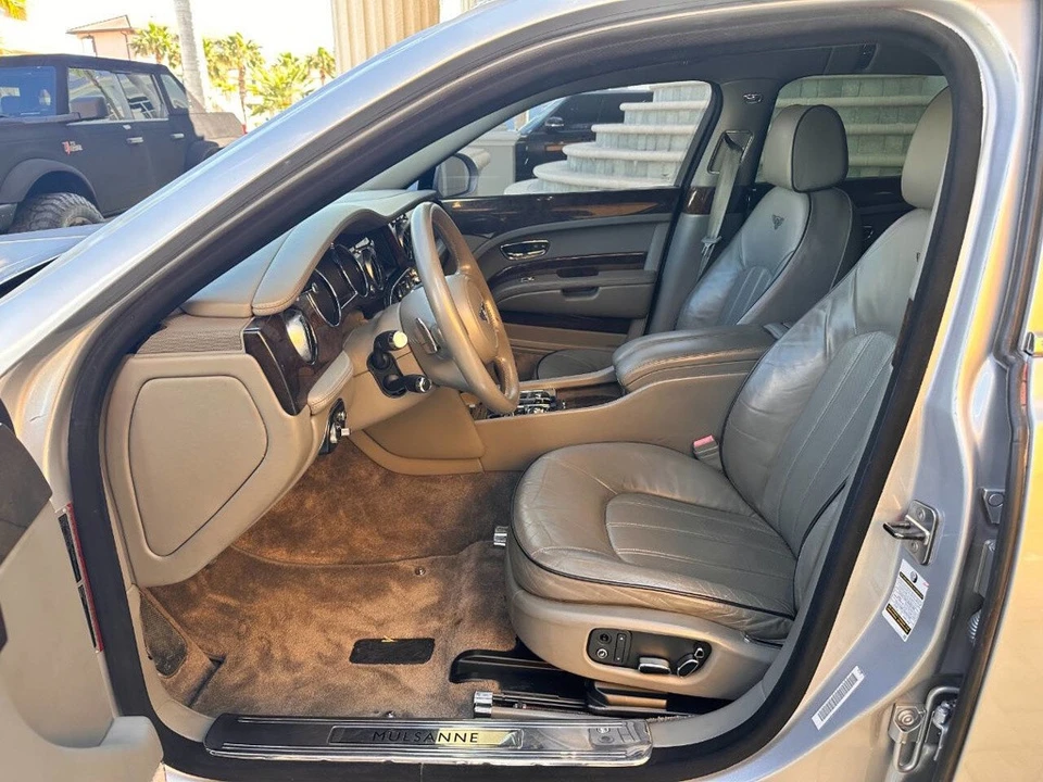 2011 Bentley - Image 22 of 24