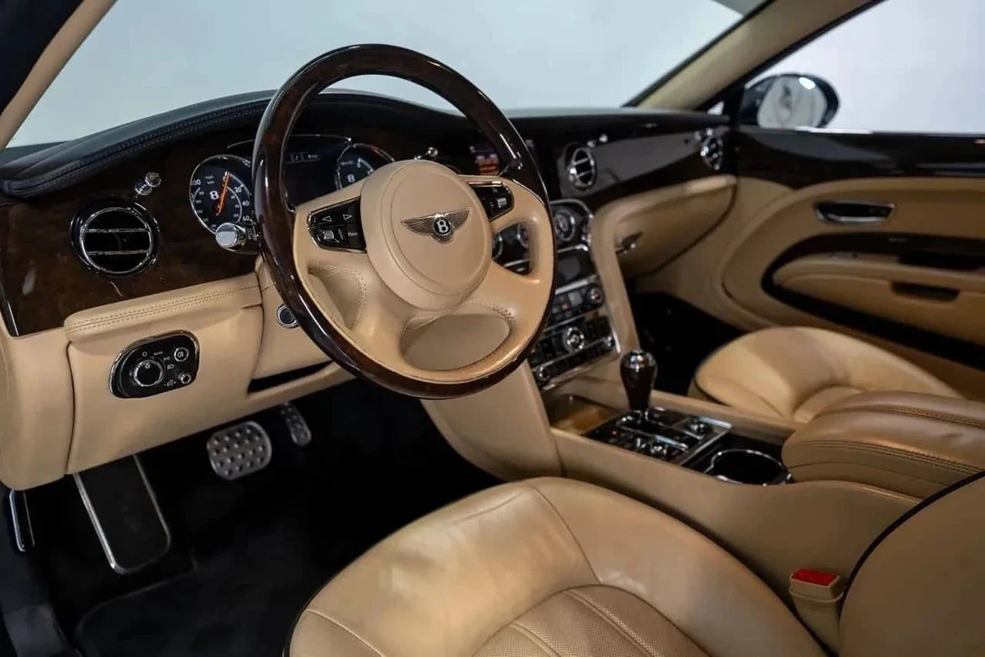 2011 Bentley Mulsanne 2nd Gen - Image 2 of 23