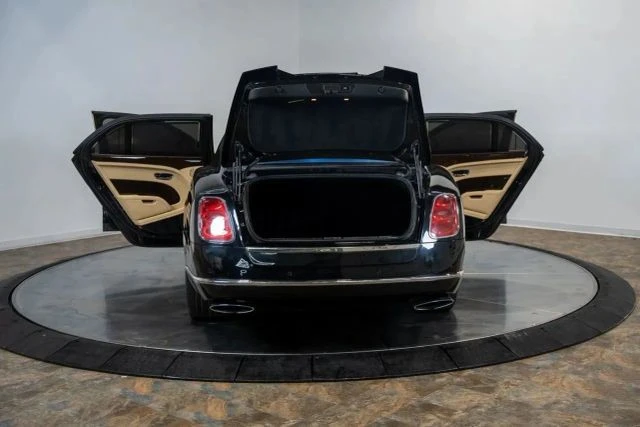 2011 Bentley - Image 18 of 31