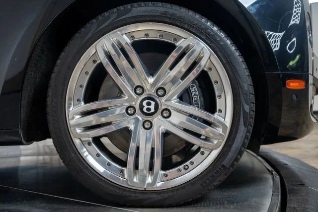 2011 Bentley - Image 26 of 31