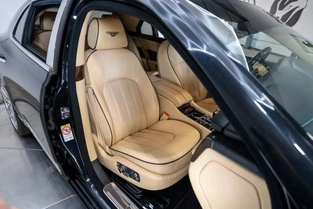 2011 Bentley - Image 30 of 31