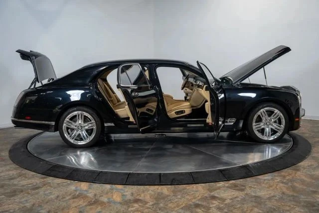 2011 Bentley - Image 16 of 31