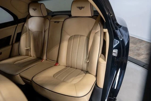 2011 Bentley - Image 28 of 31