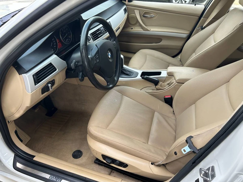 2011 BMW E90 3 Series Sedan - Image 8 of 12