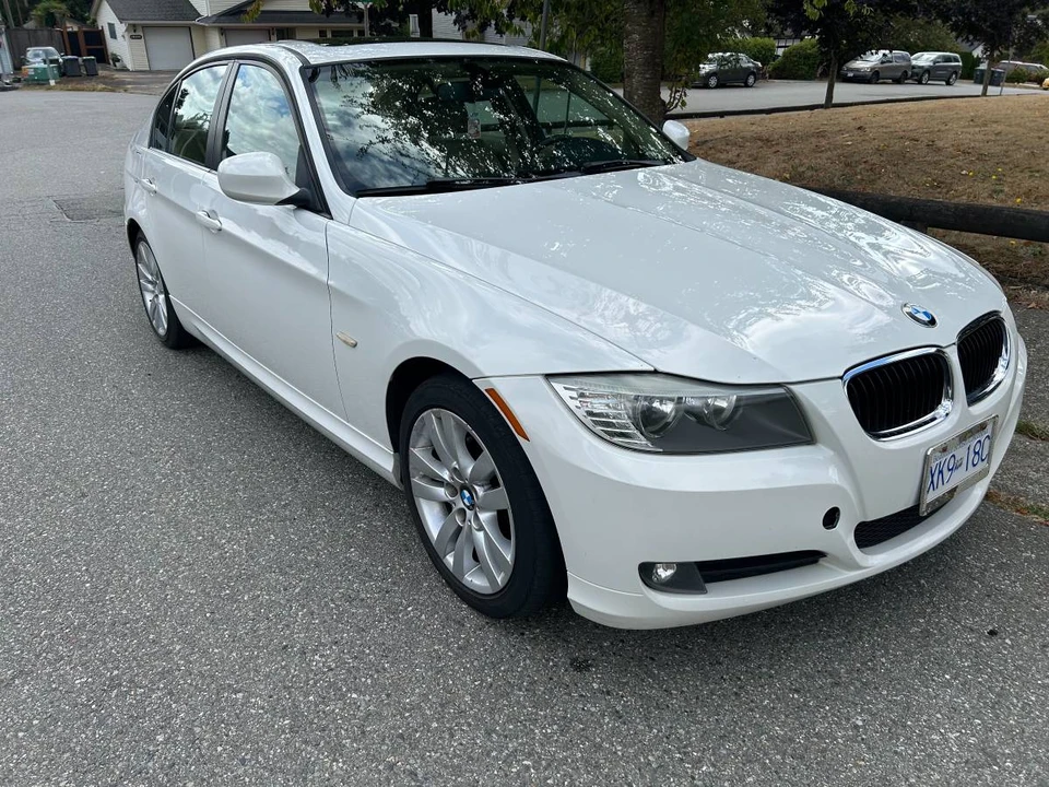 2011 BMW E90 3 Series Sedan - Image 2 of 12