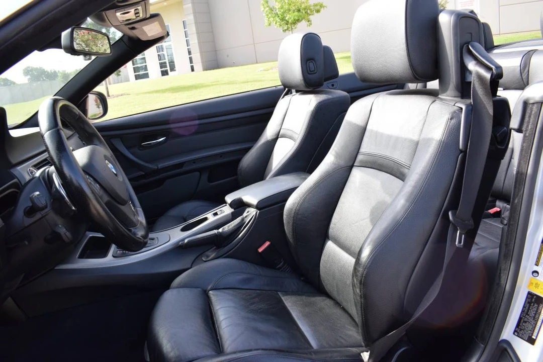 2011 BMW E93 3 Series Convertible - Image 11 of 21