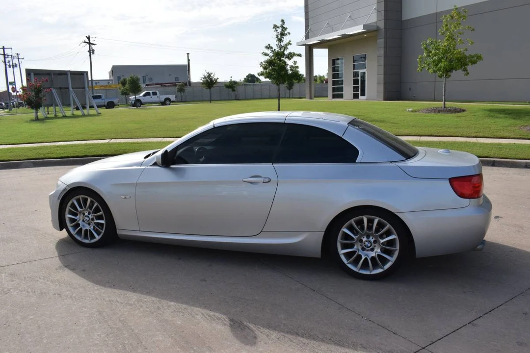 2011 BMW E93 3 Series Convertible - Image 17 of 21