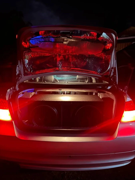 2011 BMW E90 3 Series Sedan - Image 9 of 9