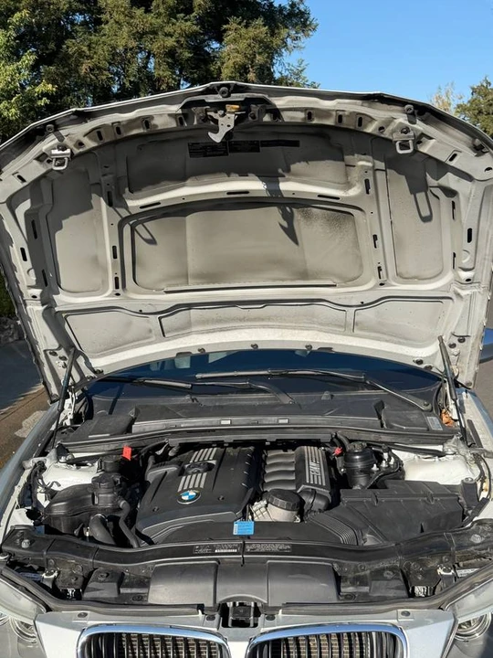 2011 BMW E90 3 Series Sedan - Image 13 of 16
