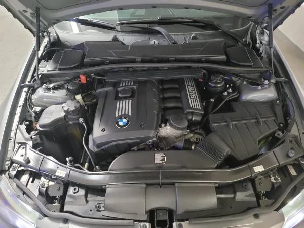 2011 BMW E90 3 Series Sedan - Image 8 of 8