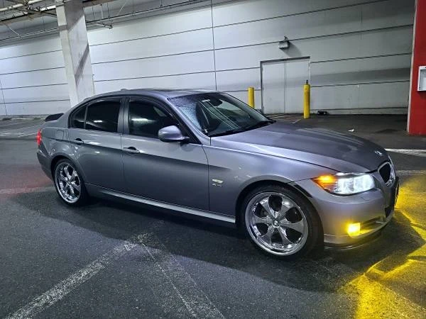 2011 BMW E90 3 Series Sedan - Image 3 of 8