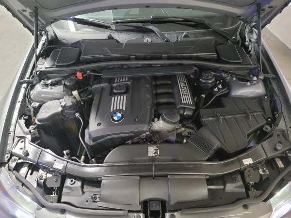 2011 BMW E90 3 Series Sedan - Image 9 of 9