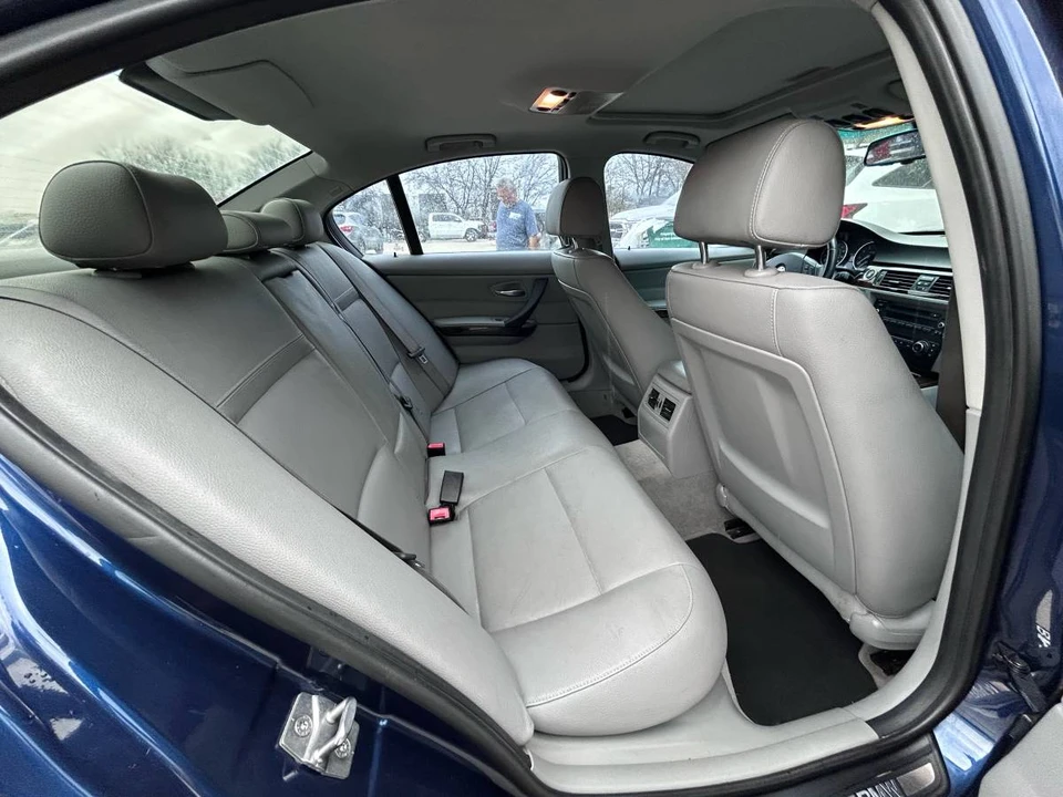 2011 BMW E90 3 Series Sedan - Image 13 of 13