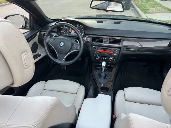 2011 BMW E93 3 Series Convertible - Image 13 of 20