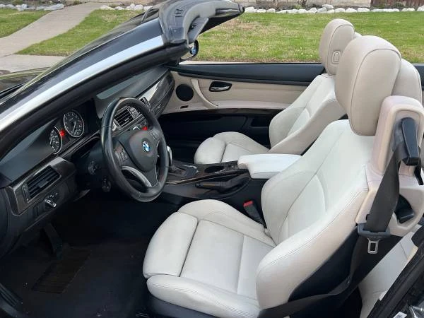 2011 BMW E93 3 Series Convertible - Image 12 of 20