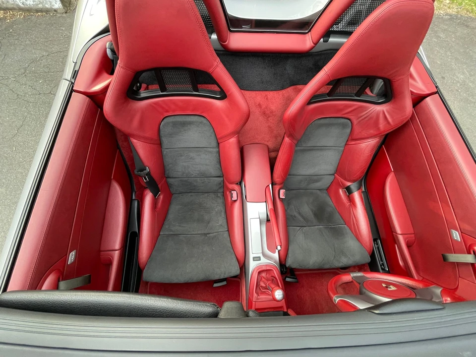 2021 Porsche Macan - Image 11 of 12