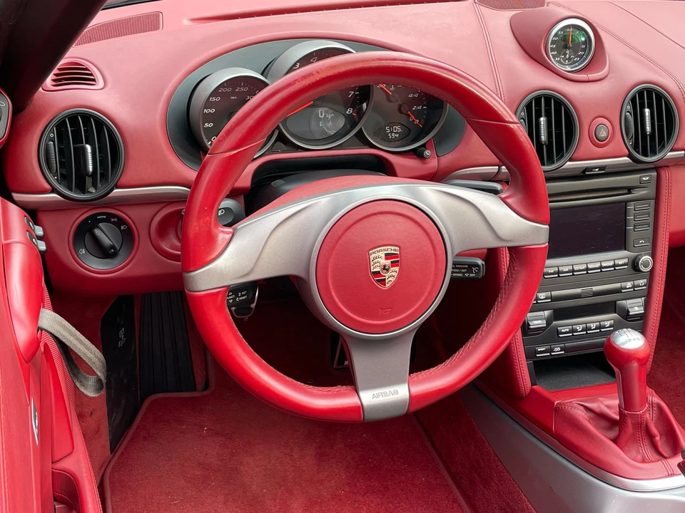 2021 Porsche Macan - Image 10 of 12