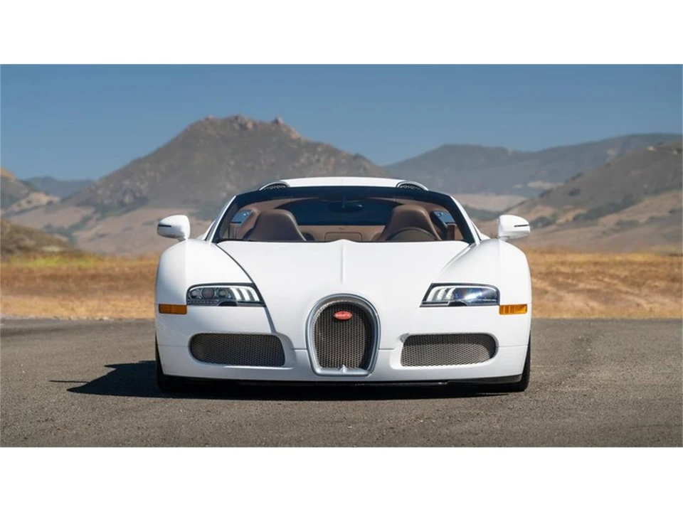 2011 Bugatti Veyron - Image 6 of 31
