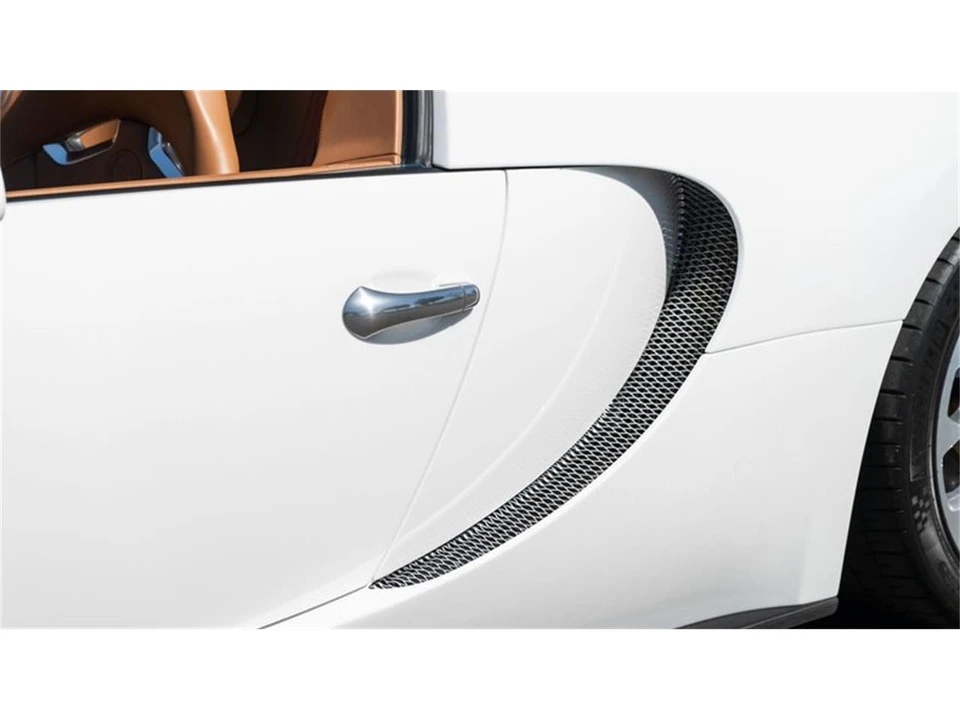 2011 Bugatti Veyron - Image 17 of 31