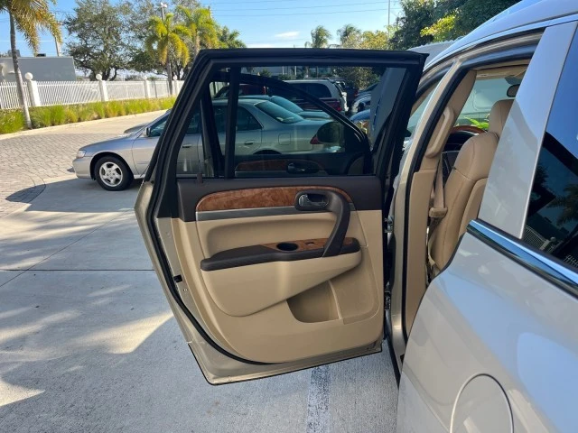 2011 Buick Enclave - Image 14 of 21