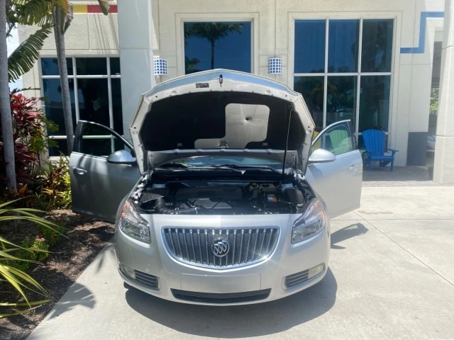 2011 Buick Regal - Image 17 of 21