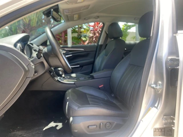 2011 Buick Regal - Image 11 of 21