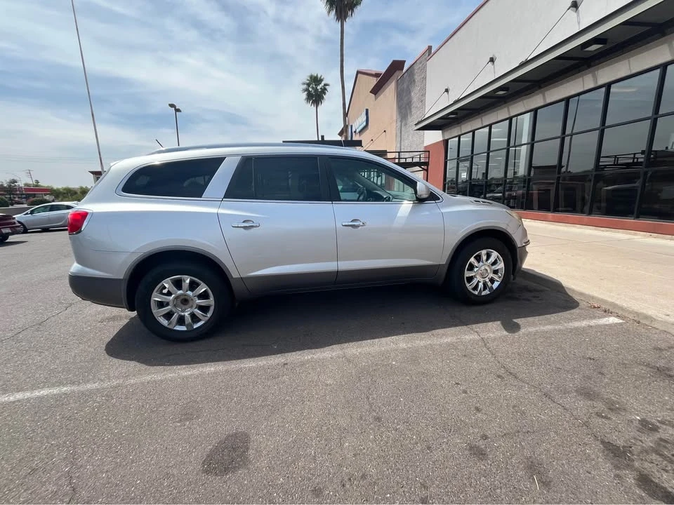 2011 Buick Enclave - Image 2 of 8