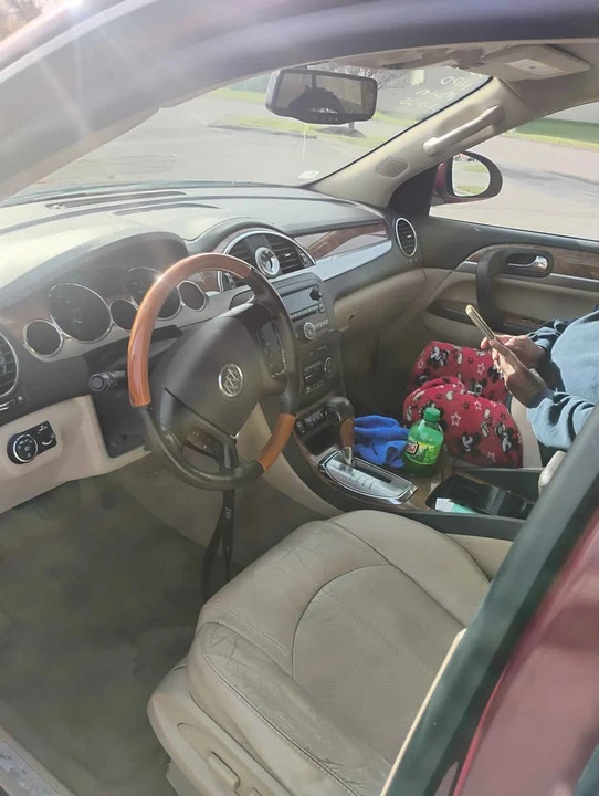 2011 Buick Enclave - Image 11 of 14