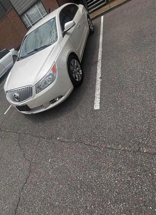 2011 Buick LaCrosse - Image 2 of 3