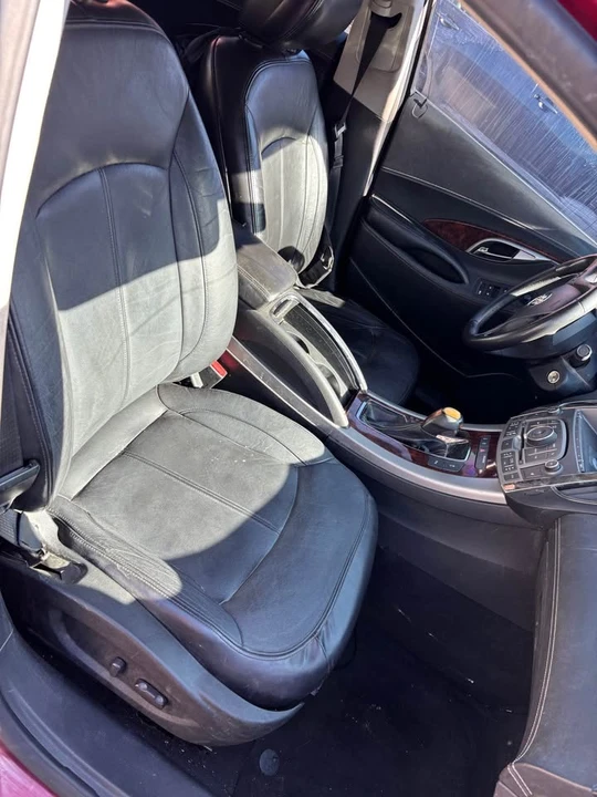 2011 Buick LaCrosse - Image 4 of 5