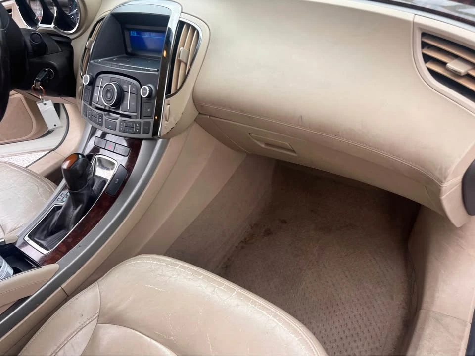2011 Buick LaCrosse - Image 11 of 13