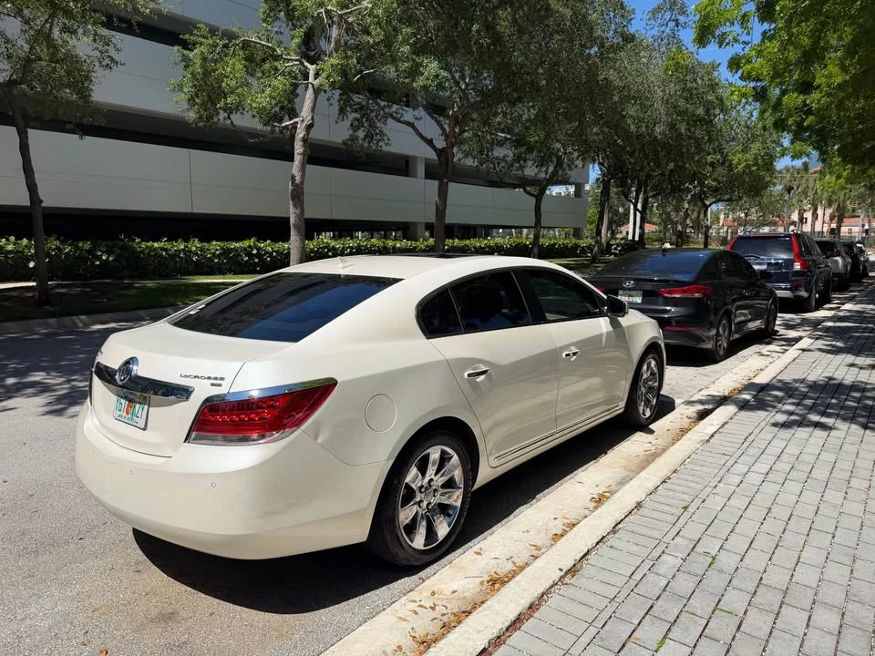 2011 Buick LaCrosse - Image 2 of 8