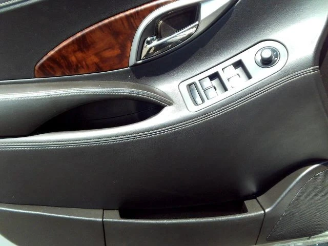 2011 Buick LaCrosse - Image 17 of 21