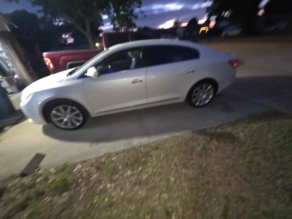 2011 Buick LaCrosse - Image 3 of 9