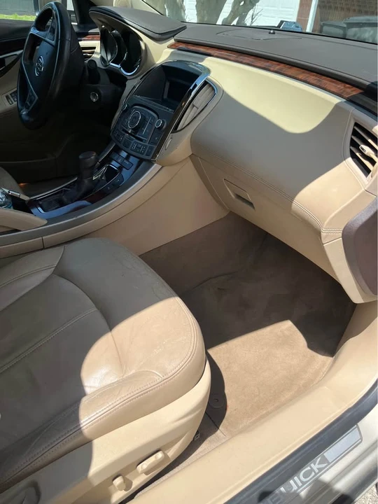 2011 Buick LaCrosse - Image 11 of 12