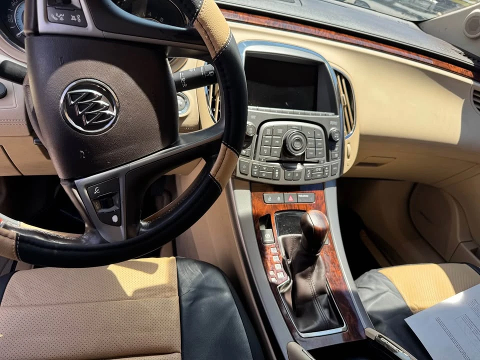 2011 Buick LaCrosse - Image 8 of 9