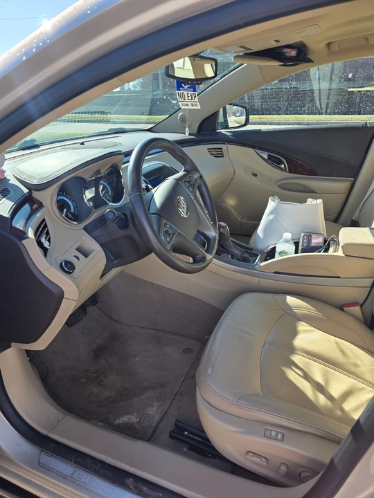 2011 Buick LaCrosse - Image 9 of 12