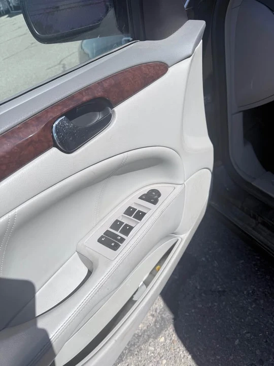 2011 Buick Lucerne - Image 9 of 17