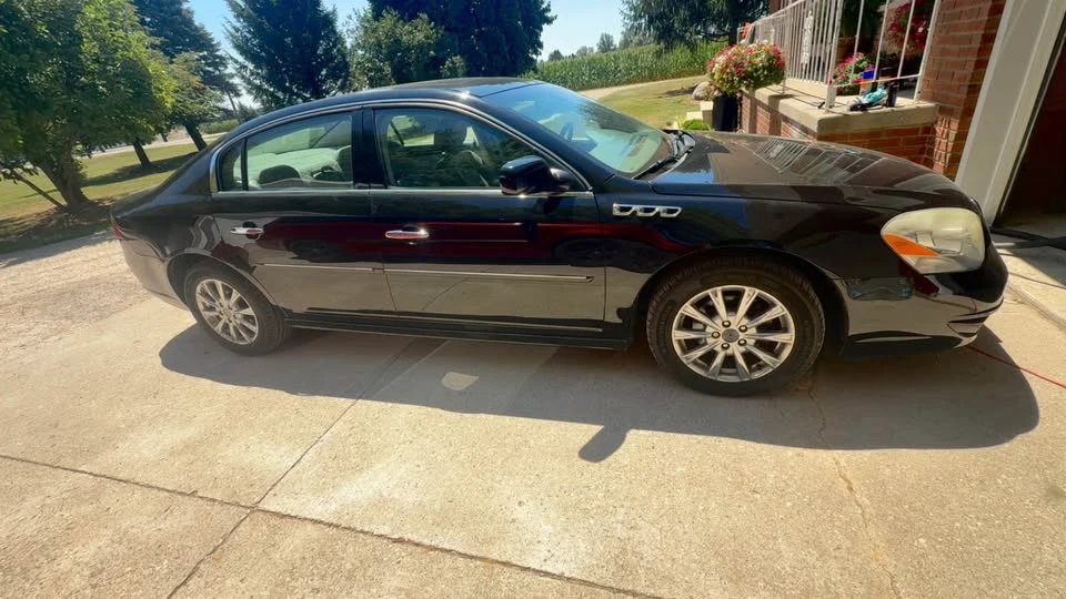 2011 Buick Lucerne - Image 3 of 10