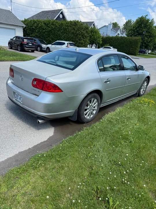 2011 Buick Lucerne - Image 6 of 10