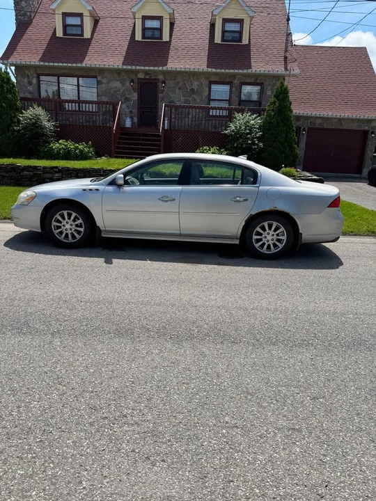 2011 Buick Lucerne - Image 3 of 10
